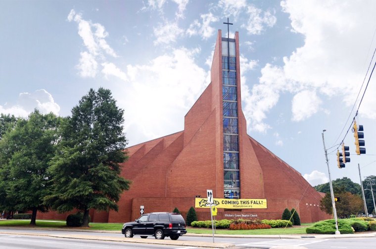 Exterior of Hickory Grove Baptist Church on WT Harris Blvd in Charlotte, NC
